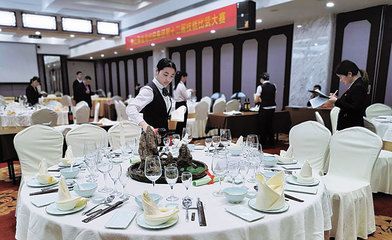 我省基層工會(huì)競相"秋點(diǎn)兵" 上萬場比武展技能秀風(fēng)采